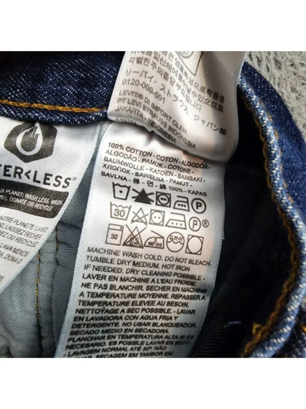 Levis Jeans Mens 33x32 Blue 501 Denim Button Fly Straight Classic *Read*